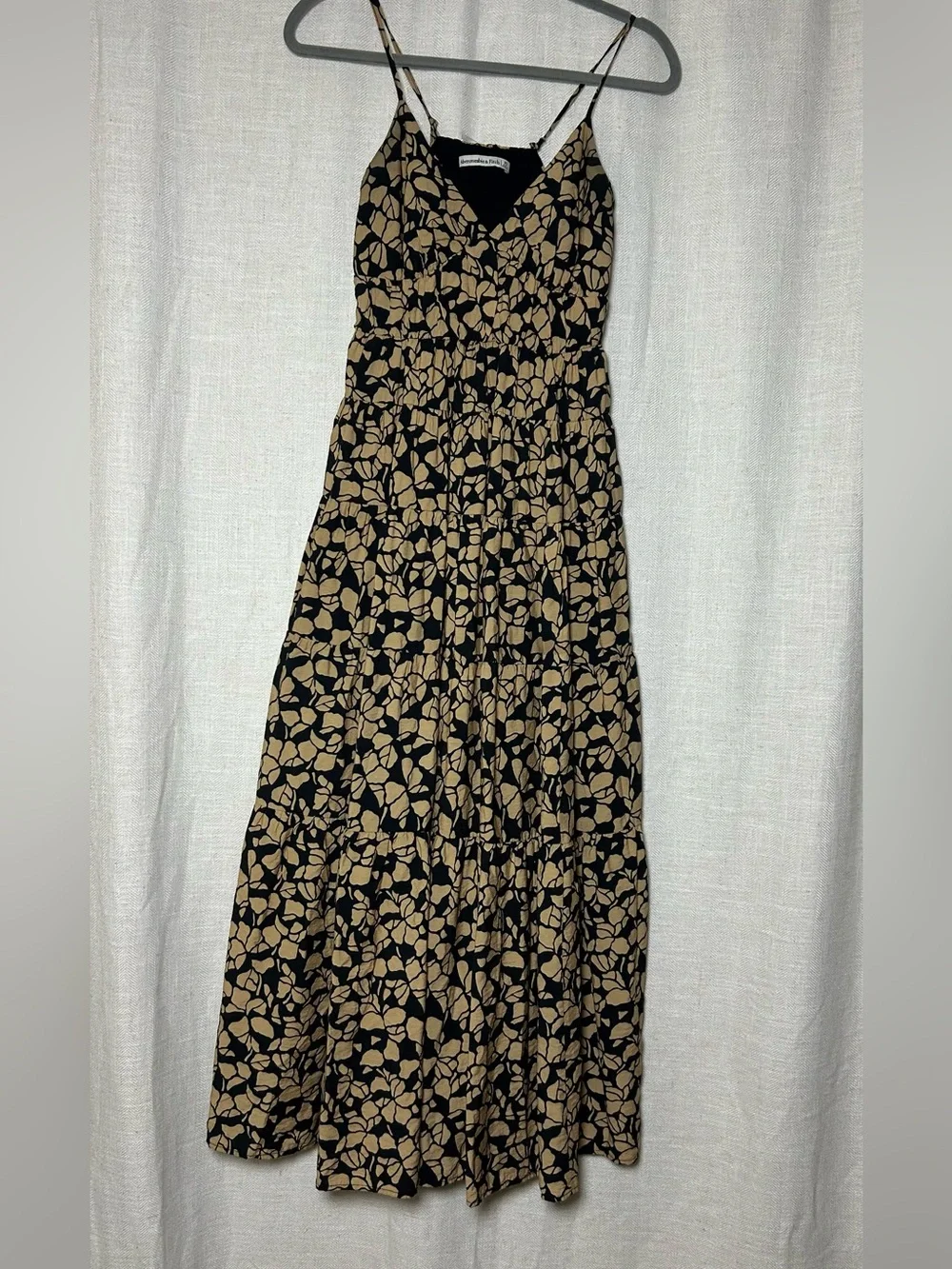 Abercrombie & Fitch Black Maxi Dress with Beige Leaf Print